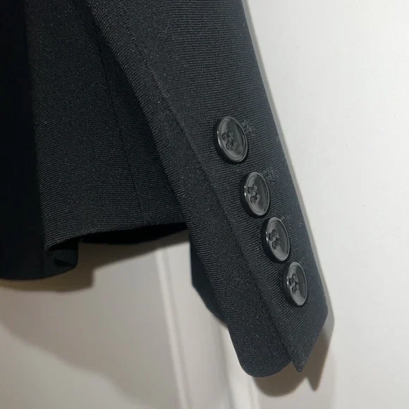 Pre-Own - 2P- Ann Taylor Suite Set(Matched Jacket and Skirt)